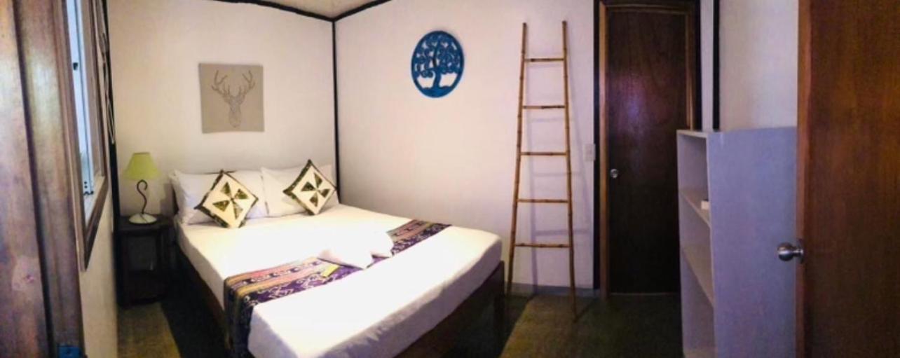 Keira Backpackers Otel El Nido Dış mekan fotoğraf